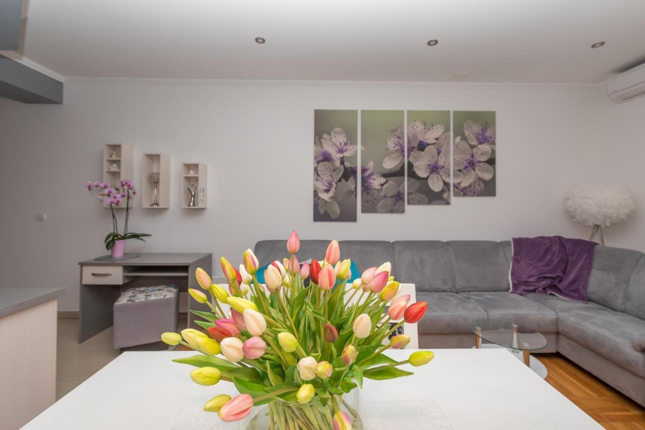 Long Apartment Makarska Eksteriør billede