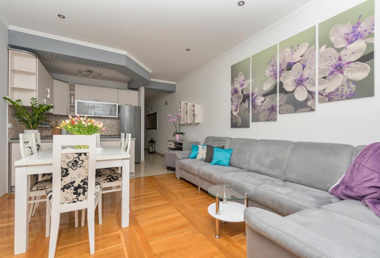 Long Apartment Makarska Eksteriør billede