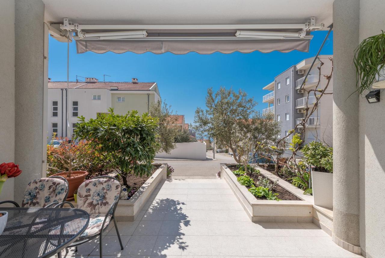 Long Apartment Makarska Eksteriør billede