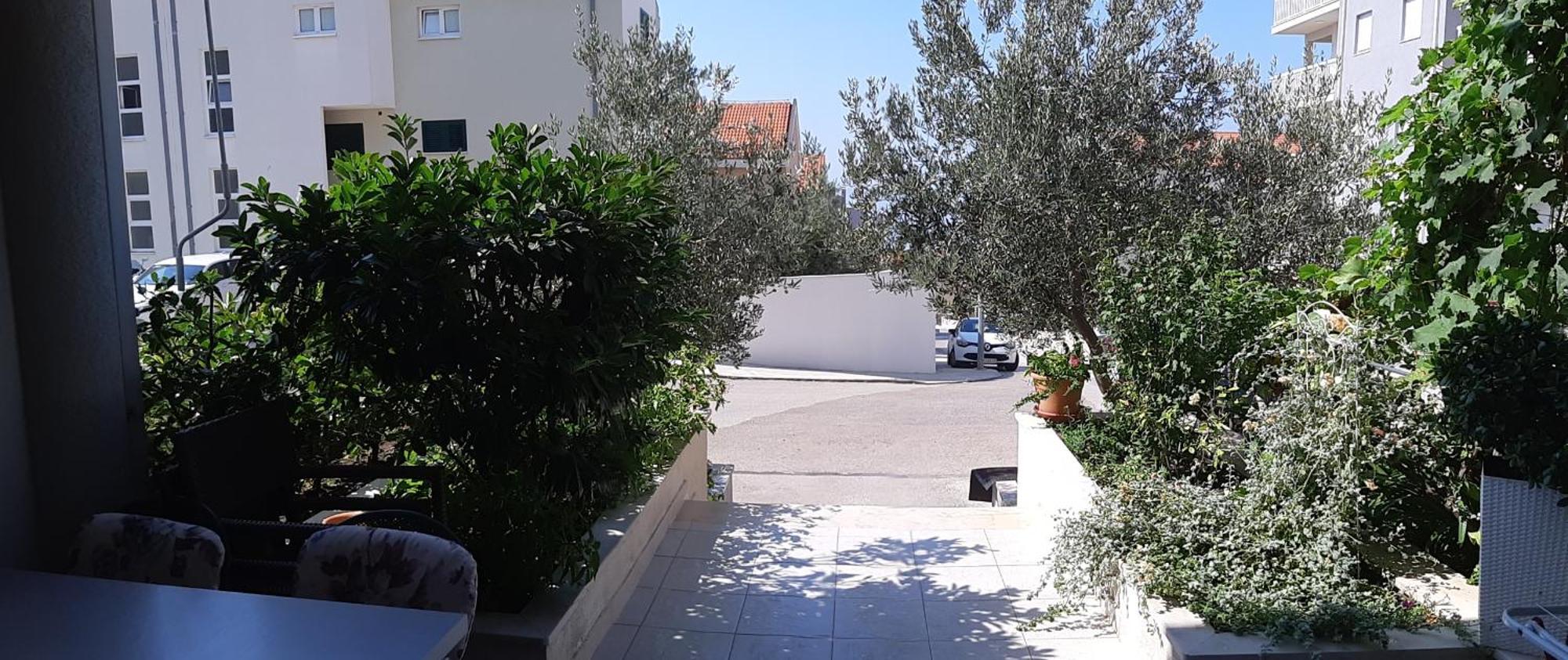Long Apartment Makarska Eksteriør billede