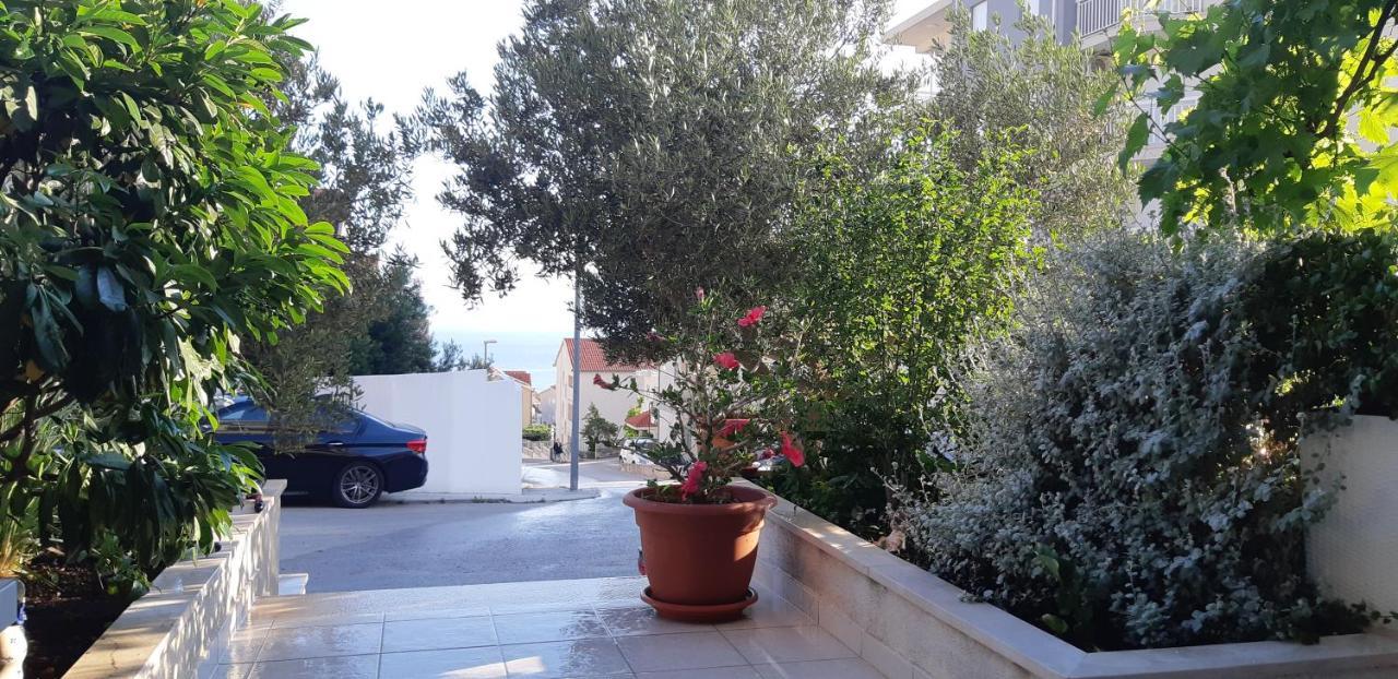 Long Apartment Makarska Eksteriør billede